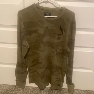 Abercrombie & Fitch camo long sleeve shirt
